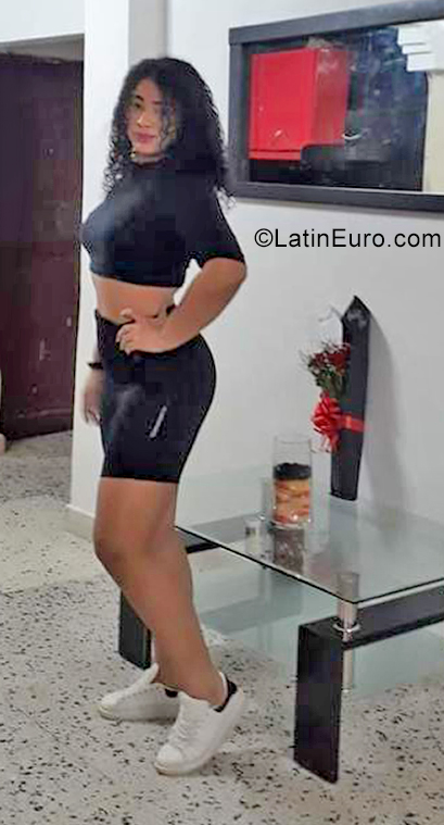 Date this stunning Colombia girl Yai4 from Barranquilla CO29282