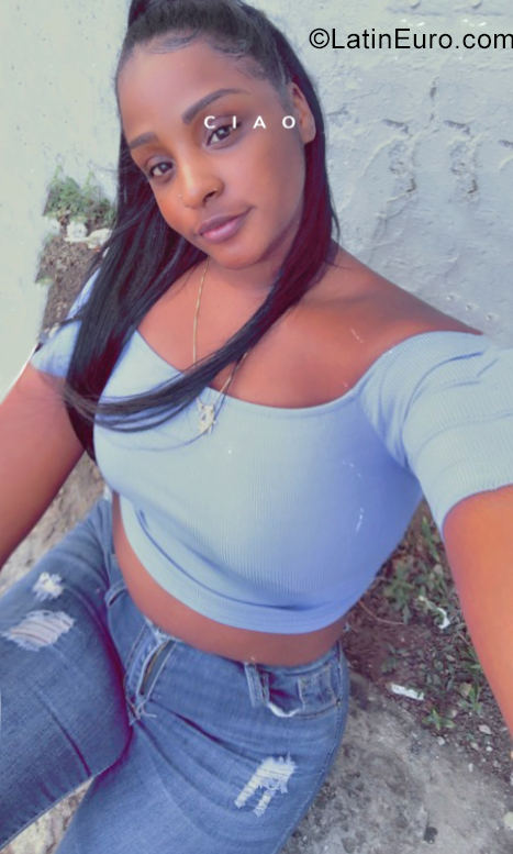 Date this sensual Dominican Republic girl Katherine from Puerto Plata DO39295