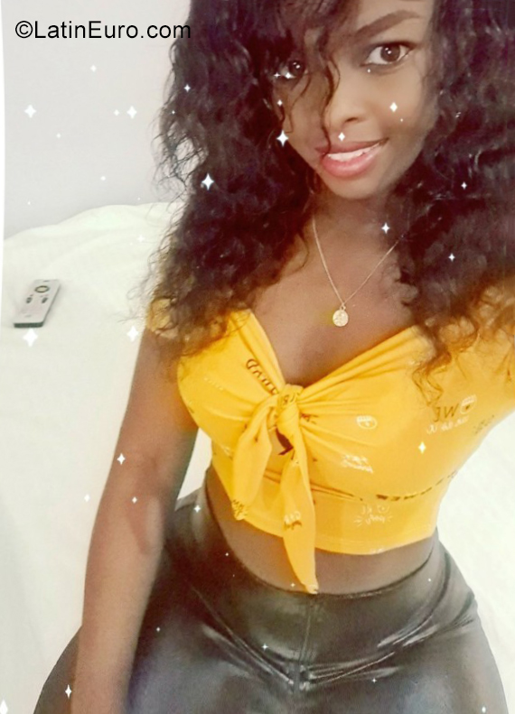 Date this foxy Chile girl Monica from Santiago CL253