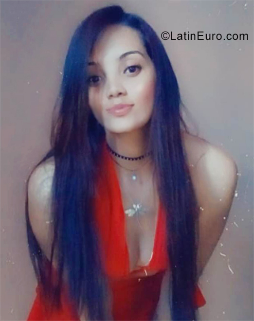 Date this delightful Colombia girl Danna from Bogota CO29720