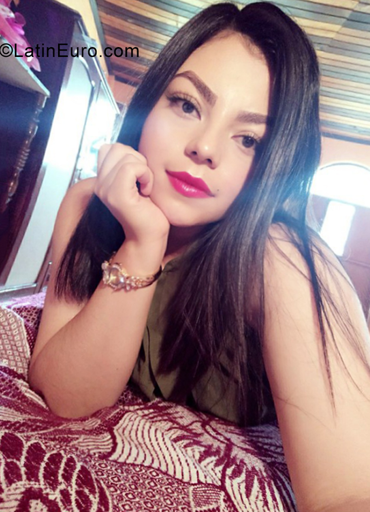 Date this passionate Guatemala girl Gabriela from Guatemala GT178