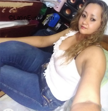 Date this cute Colombia girl Carolina from Ibague CO29773