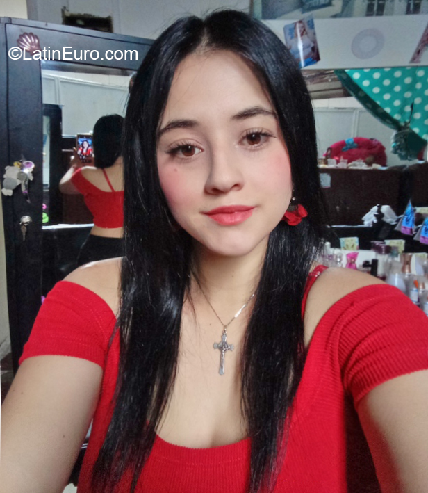 Date this passionate Colombia girl Cristina from Manizales CO29935