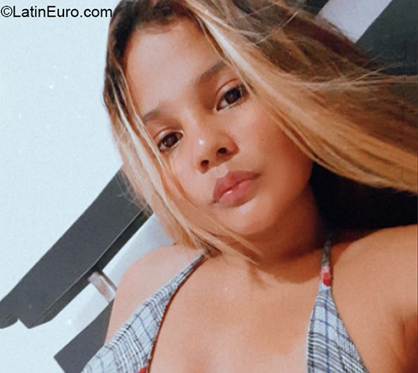 Date this good-looking Colombia girl Brenda from Cartagena CO29985