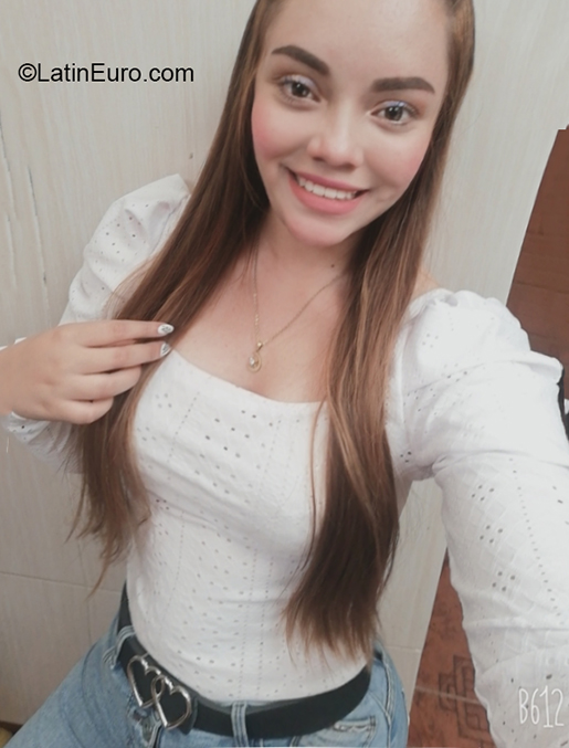 Date this passionate Colombia girl Shara from Bogota CO30003