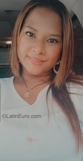 Date this cute Colombia girl Kelly from Cartagena CO30030