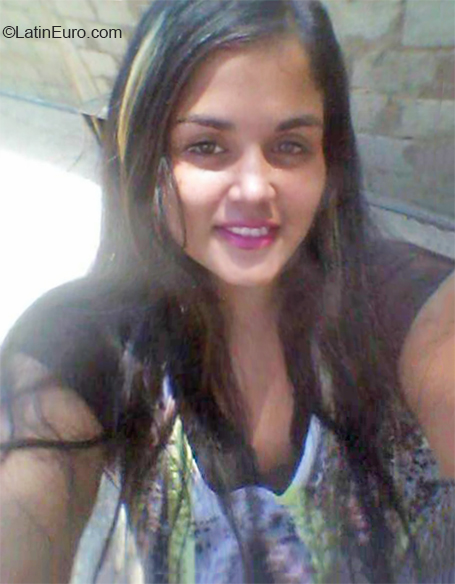 Date this young Venezuela girl Criseli from Punto Fijo VE3909