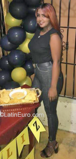 Date this beautiful Dominican Republic girl Yaineri from Santo Domingo DO39731