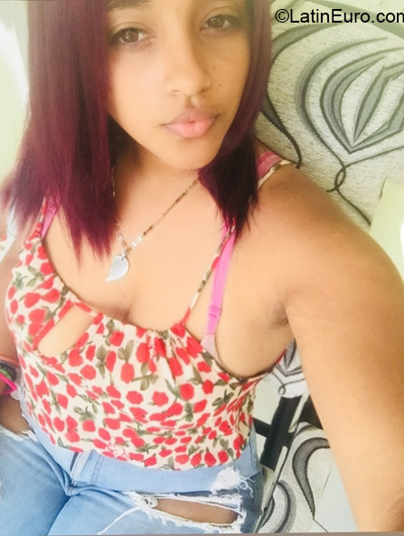 Date this lovely Dominican Republic girl Skarlen from Santiago De Los Caballeros DO39833