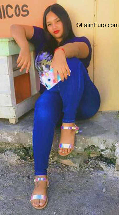 Date this exotic Dominican Republic girl Estefany from Santiago DO39849