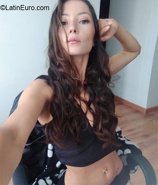 Date this foxy Colombia girl Juana from Bogota CO30289