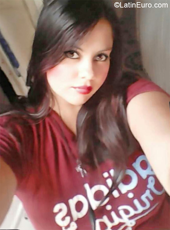 Date this pretty Colombia girl Heidy from Cartagena CO30319