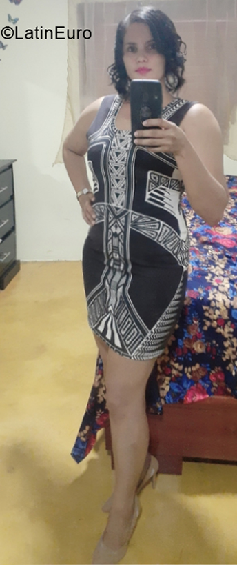 Date this beautiful Dominican Republic girl Elio from Santo Domingo DO39890