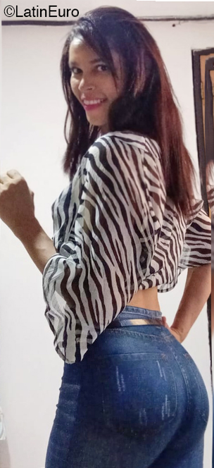 Date this beautiful Colombia girl Ingris from Barranquilla CO30492