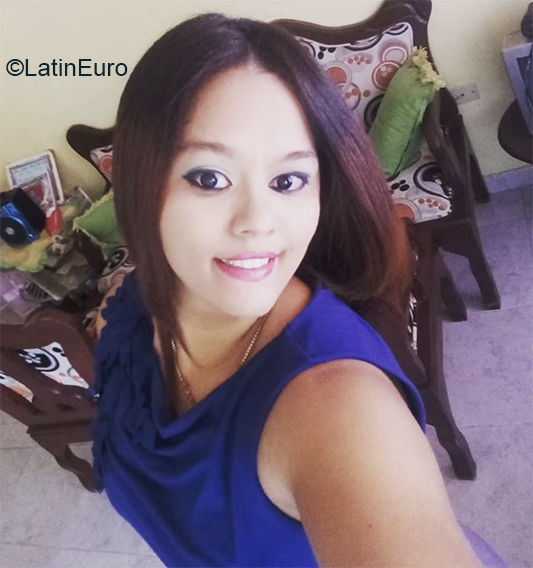 Date this good-looking Dominican Republic girl Desire from Santo Domingo DO39985