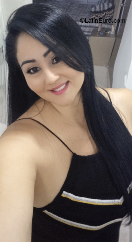 Date this hard body Colombia girl Ginita garca from Barranquilla CO30548