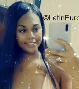 Date this delightful Colombia girl Coralain from Buenaventura CO30568