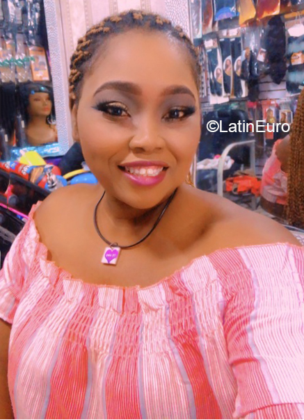 Date this georgeous Dominican Republic girl Laurette from Santo Domingo DO40068