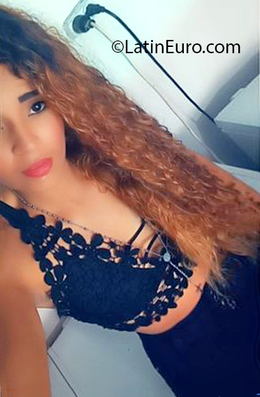 Date this good-looking Colombia girl Anna from San Martin Meta CO30712