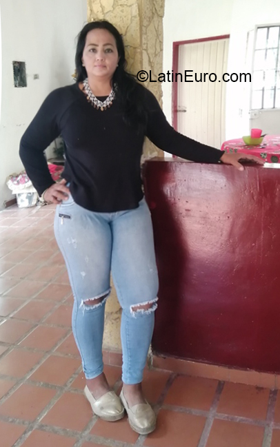 Date this exotic Venezuela girl Lachina from Barquisimeto VE4046