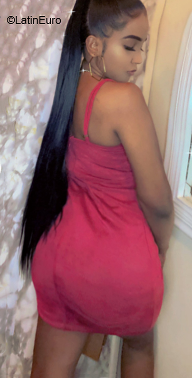 Date this exotic Dominican Republic girl Wilmerys from Santo Domingo DO40162