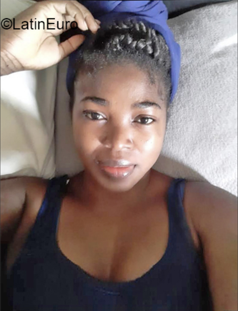 Date this beautiful Dominican Republic girl Lizett from Santo Domingo DO40164