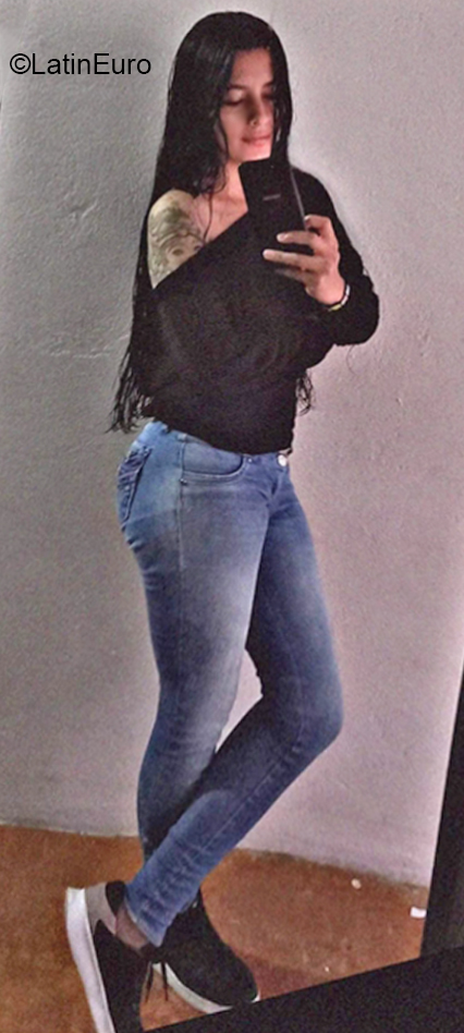 Date this attractive Colombia girl Karol from Mocoa CO30744