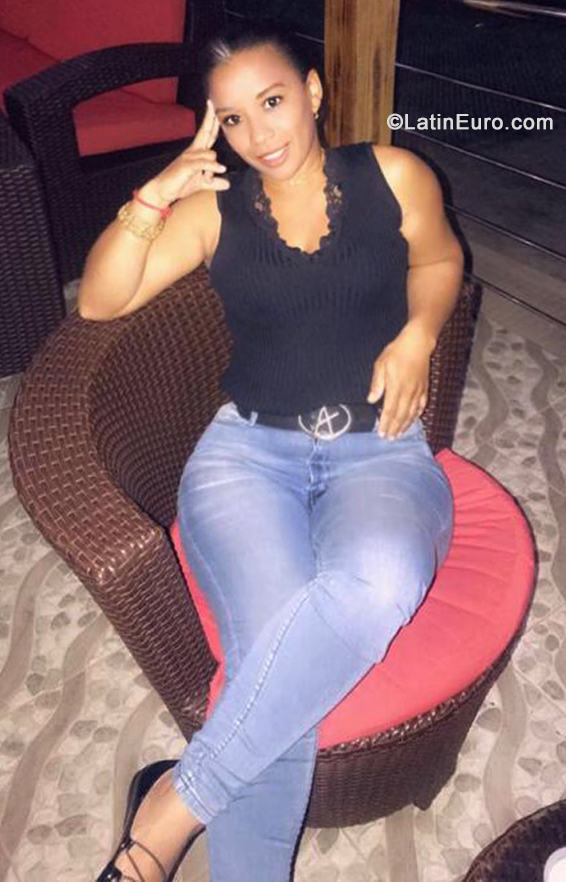 Date this gorgeous Dominican Republic girl Maria from San Francisco Macoris DO40279