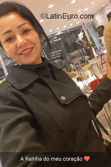 Date this beautiful Brazil girl Regiane from Blumenau BR11500