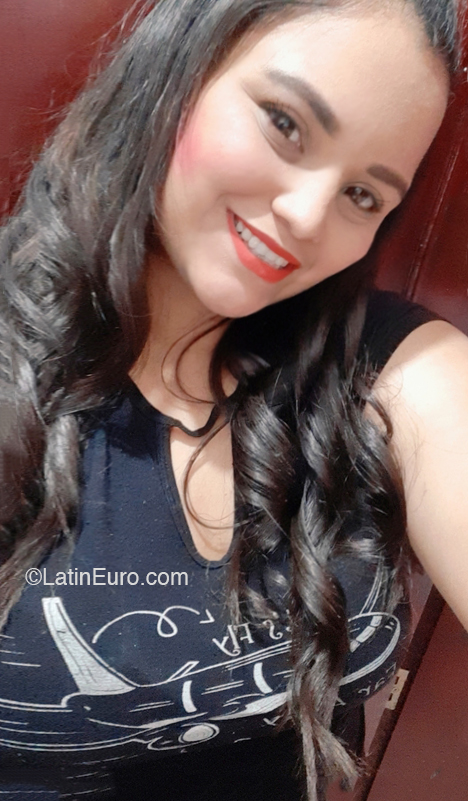 Date this fun Colombia girl Erika from Bogota CO30976