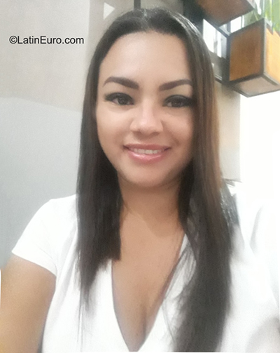 Date this hot Costa Rica girl Karla from San Jose CR489