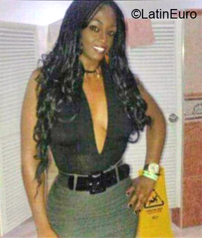 Date this foxy Colombia girl Marysela from Cali CO31030