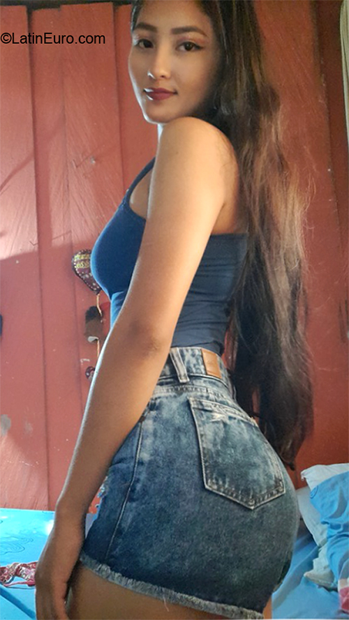 Date this lovely Colombia girl Thalia from Medellin CO31253