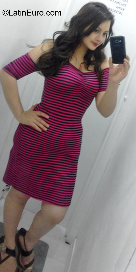 Date this funny Ecuador girl Celia from Quito EC901