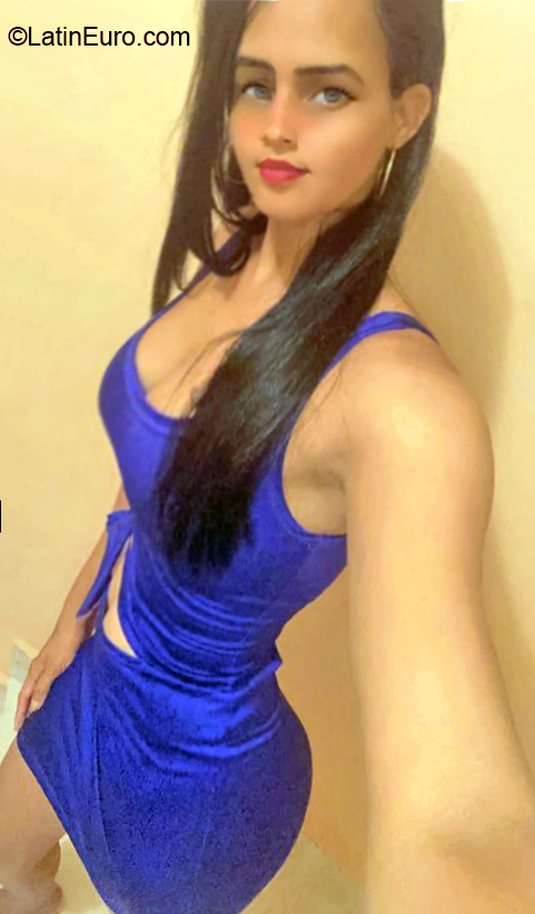 Date this gorgeous Dominican Republic girl Gaby from Santo Domingo DO40544