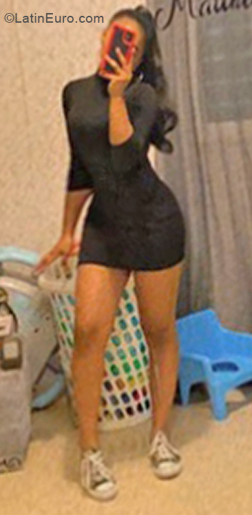 Date this hot Dominican Republic girl Rosy from Santo Domingo DO40578