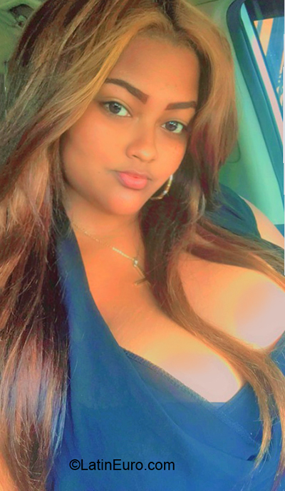 Date this charming Dominican Republic girl Yuli from Santo Domingo DO40589