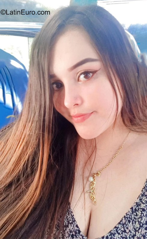 Date this cute Colombia girl Valentina from Bucaramanga CO31558