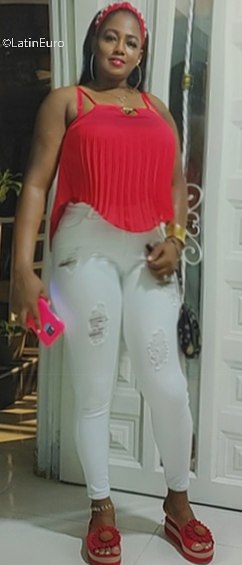 Date this delightful Colombia girl Astrid from Antioguia CO31603