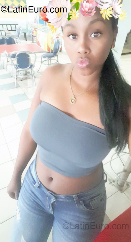 Date this funny Dominican Republic girl Ismairi from Santiago De Los Caballeros DO52829