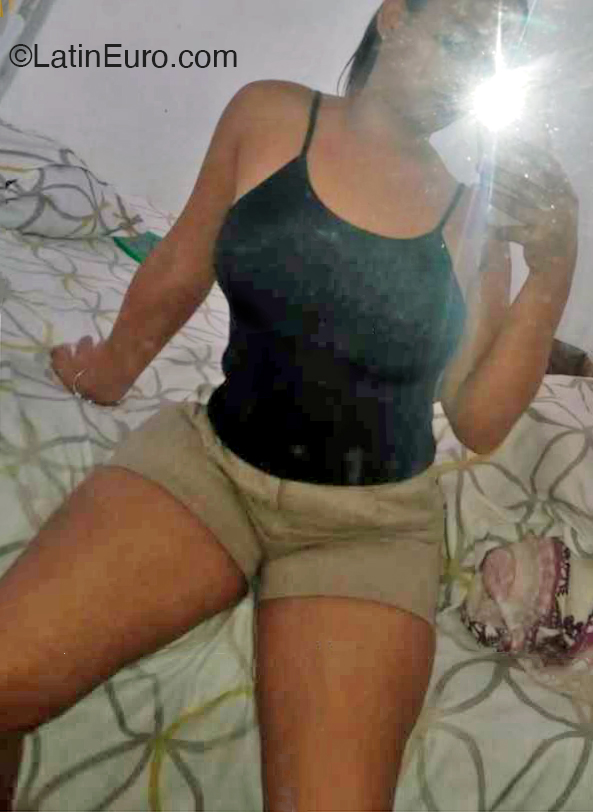 Date this good-looking Dominican Republic girl Alejandra from Santo Domingo DO53115