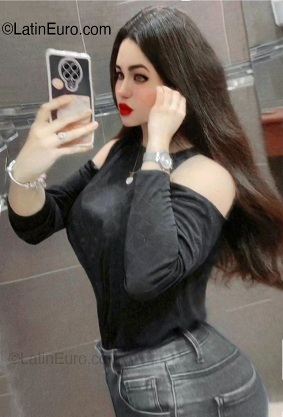 Date this sensual Honduras girl Alessa from Culiacan HN2974