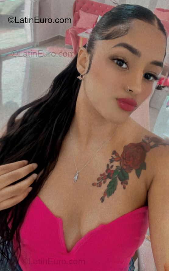 Date this young Dominican Republic girl Heidy from Santo Domingo DO54032