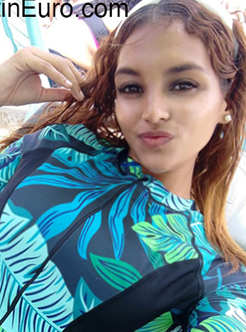 Date this gorgeous Venezuela girl LaMorena from Caracas VE5117