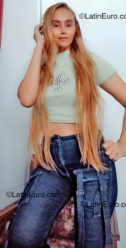 Date this georgeous Colombia girl Sofia from Bogota CO33233