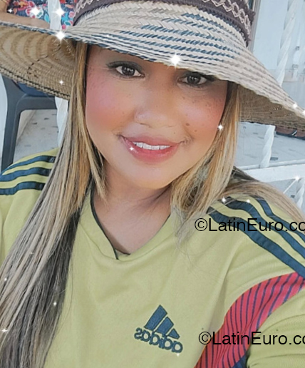 Date this good-looking Colombia girl Eve from Cartagena CO33257