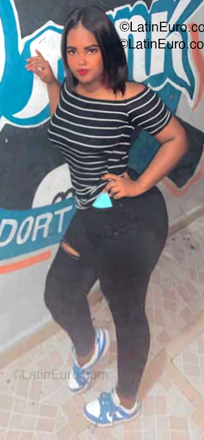 Date this funny Dominican Republic girl Mara from Santo Domingo DO54615