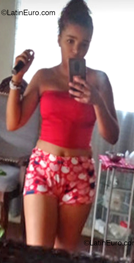 Date this delightful Dominican Republic girl Maria from Santiago DO54911