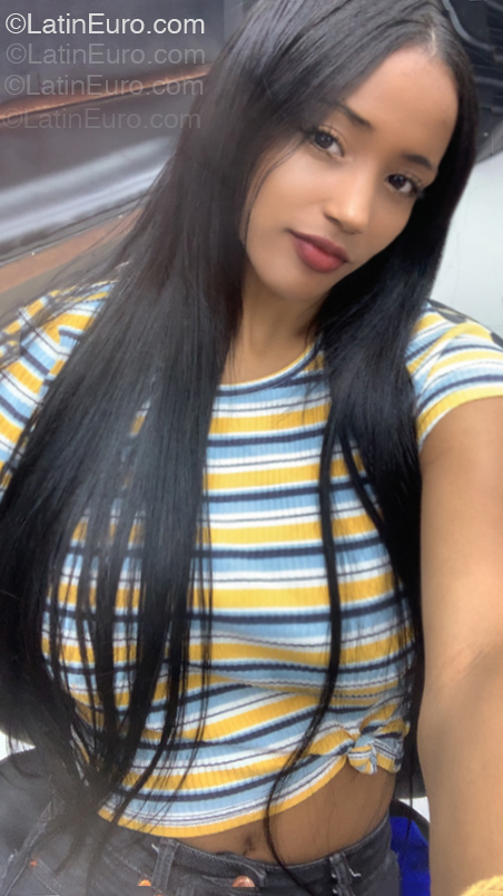 Date this foxy Dominican Republic girl Daliz from San Francisco De Macoris DO55021