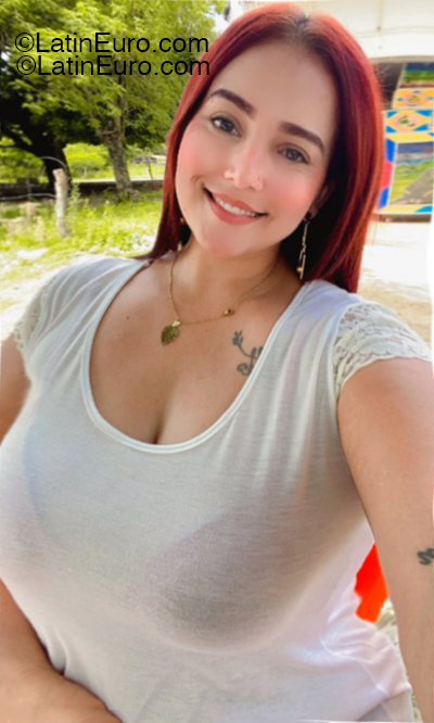 Date this good-looking Colombia girl Lizmain from Bogota CO33333